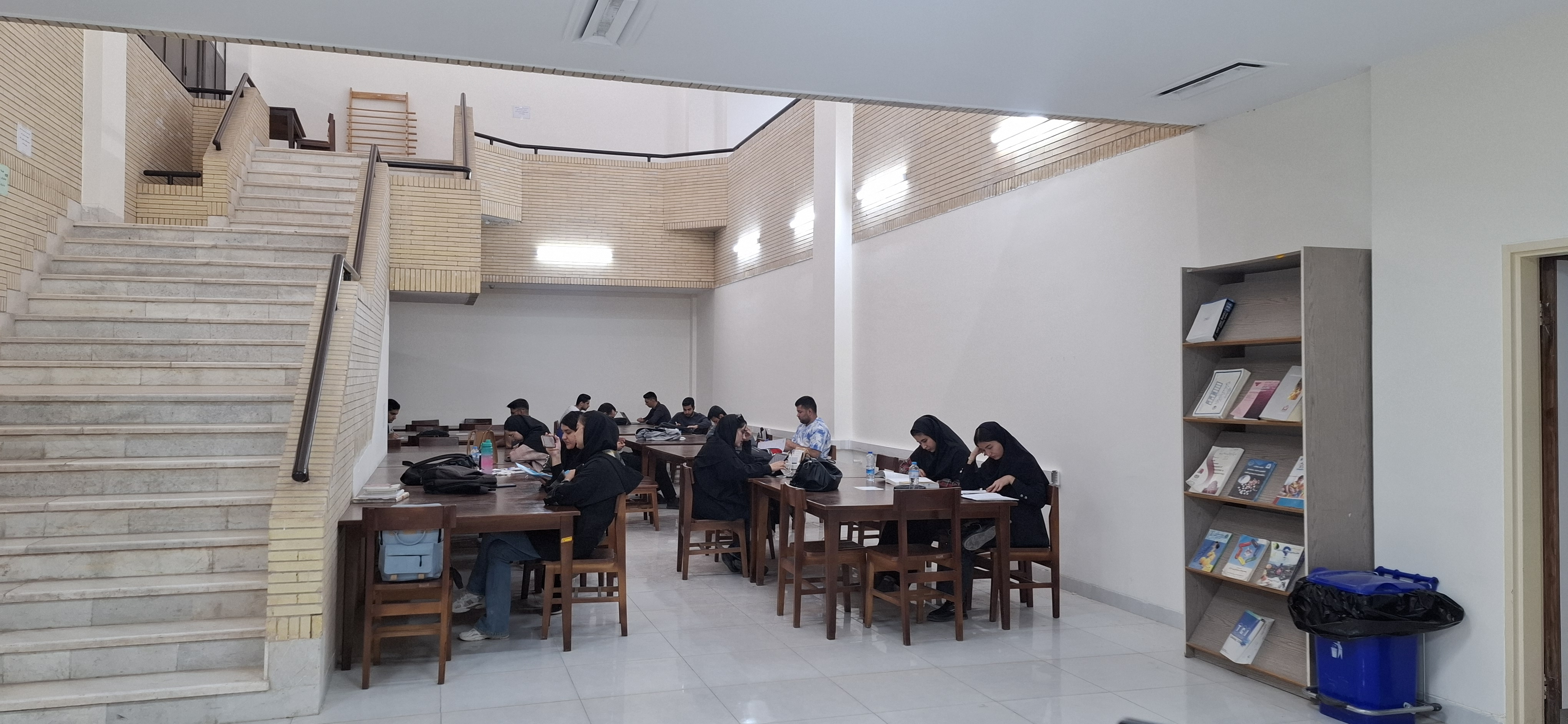 سالن مطالعه